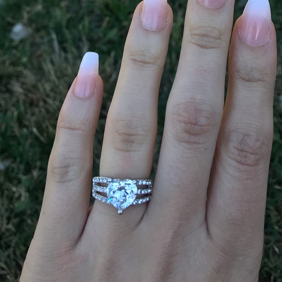 New Zircon Ring Woman Magical Beautiful ring - Picture 4 of 6